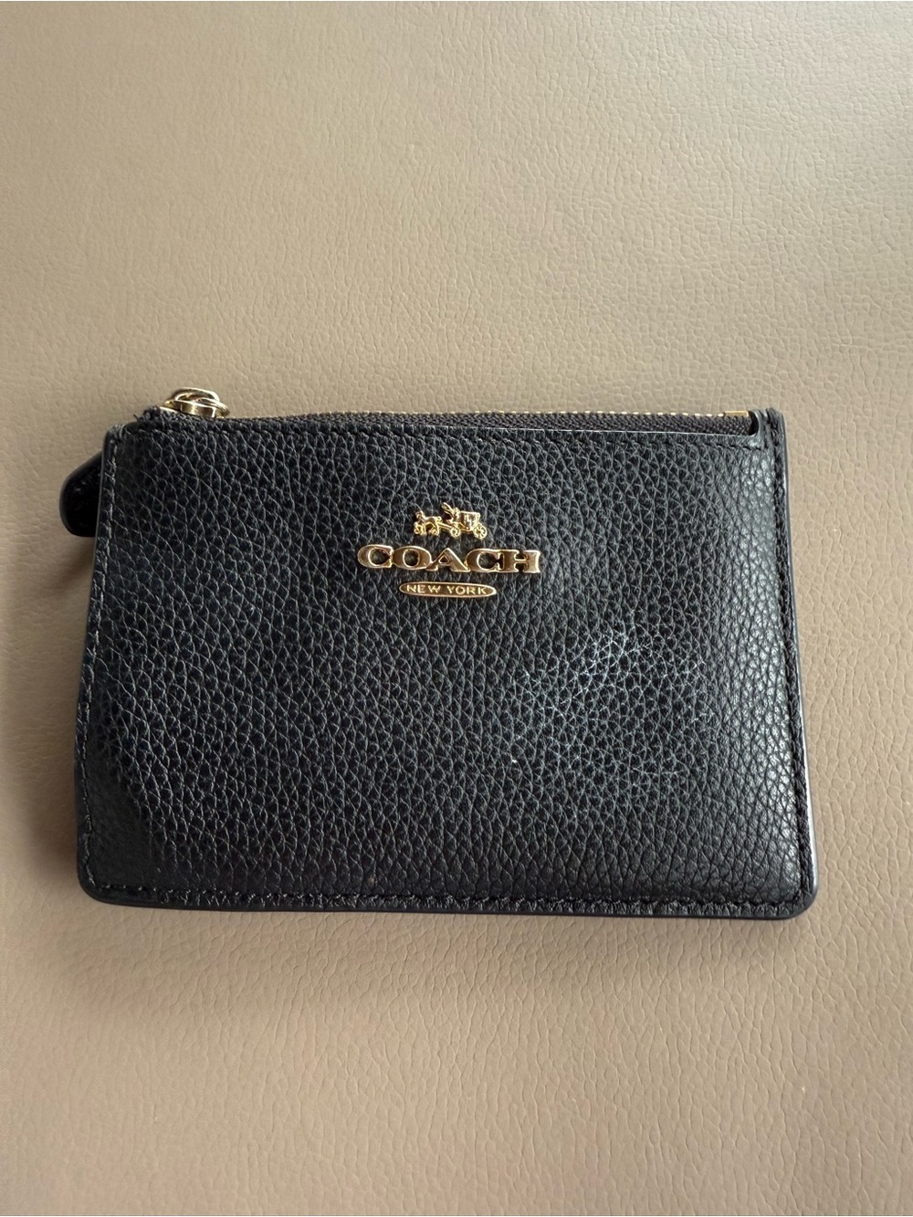 Coach Black Pebbled Leather Zip Key Card Wallet with Gold Hardware - Picture 2 of 3